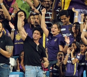 Shah Rukh Khan somersaults after winning against DD to reach in Final