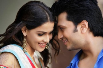 No free time for Riteish, Genelia until March
