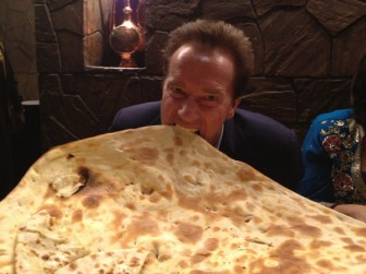 Schwarzenegger gorges on spicy dishes, naan in Delhi