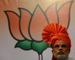 Modi uses FICCI meet to showcase himself