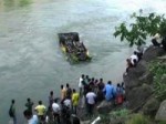 Himachal bus accident toll 40, driver held
