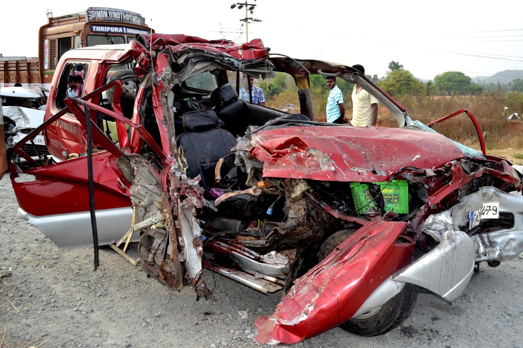 Seven Killed in Road Accident at Hosur Bangalore, World Snap News