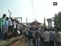 AISA members block train in Patna demanding JNU student Kanhaiya Kumar’s release